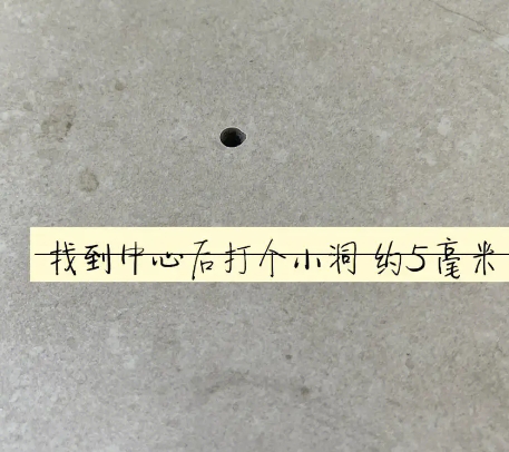 丹阳瓷砖空鼓维修公司专业解答在瓷砖铺贴过程中，如果砂料搅拌不均匀，将会带来以下问题